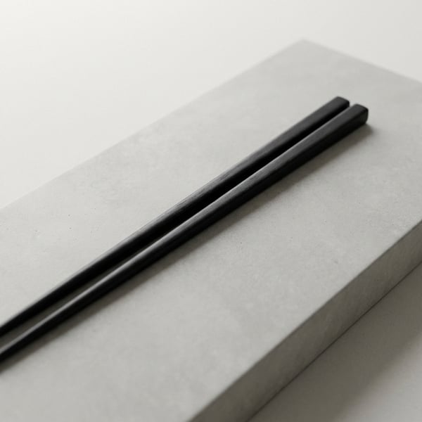 Minimal Black Chopsticks